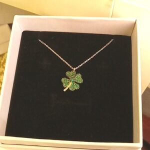 925 Sterling Silver Small Green Four Leaf Clover Necklace